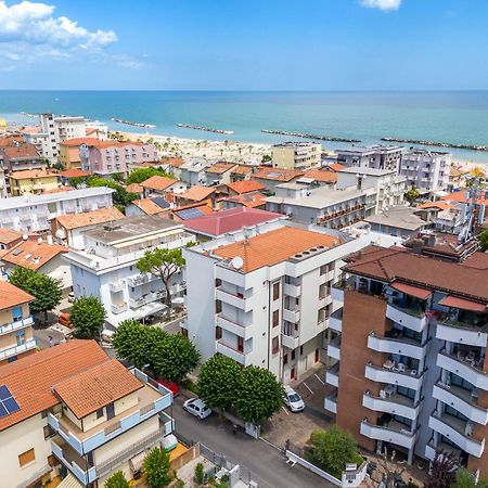 Hotel Nobel Rimini Exterior photo