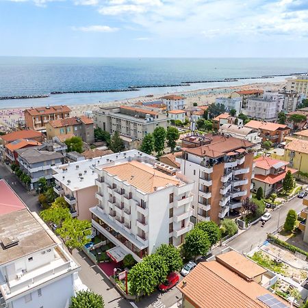 Hotel Nobel Rimini Exterior photo