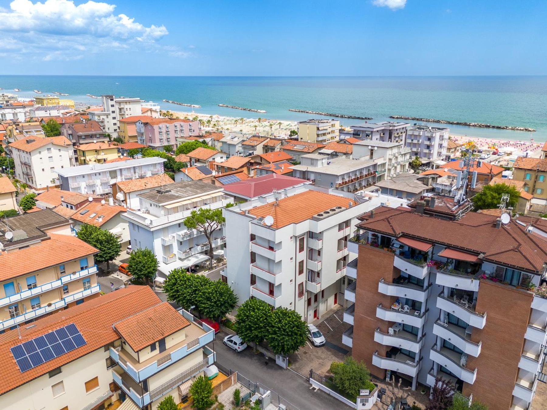 Hotel Nobel Rimini Exterior photo